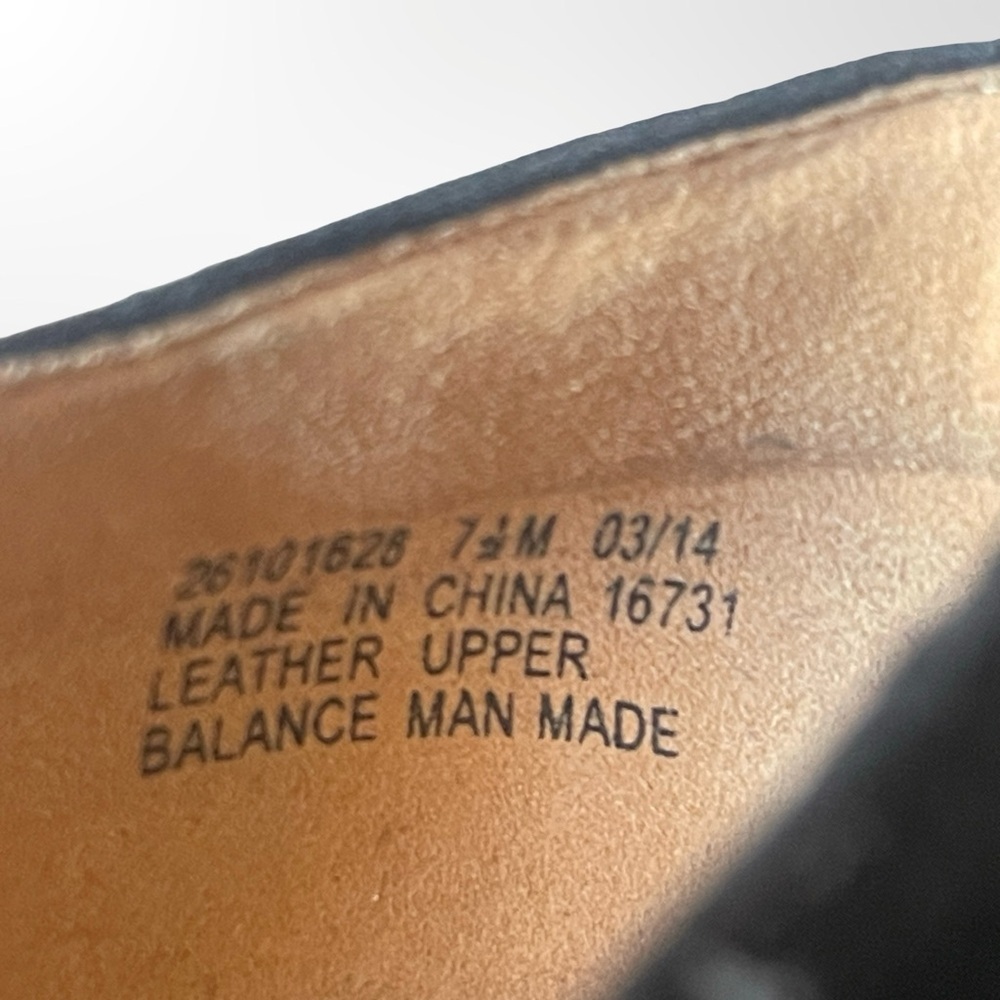 Clark's Artisan Women's Black Suede Mid-Heel Pumps in size 7.5 - Picture 7 of 9
